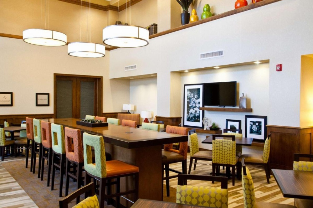 Hampton Inn By Hilton And Suites Salinas Image 10